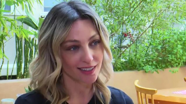 Η Βανέσα Αδαμοπούλου για τον χωρισμό με τον Ιωάννη Παπαζήση: &quot;Κάποια πράγματα κάνουν τον κύκλο τους. Σε κάθε χωρισμό οφείλουν και οι δύο να σέβονται την ιστορία τους&quot;