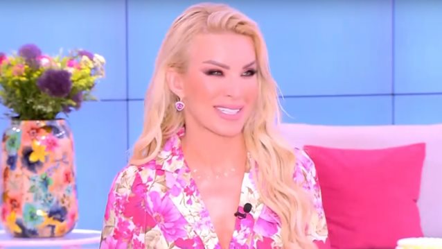 Κατερίνα Καινούργιου: "Ο Στέφανος Κασσελάκης κάθισε 10 λεπτά μόνο στη σουίτα, μετά πήρε τη σαμπάνια και κατέβηκε κάτω"