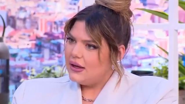 Δανάη Μπάρκα: &quot;Χυδαίο να στέλνουν φωτογραφίες που κάποιος είναι αγκαλιά με έναν άνθρωπο από κινητά&quot;