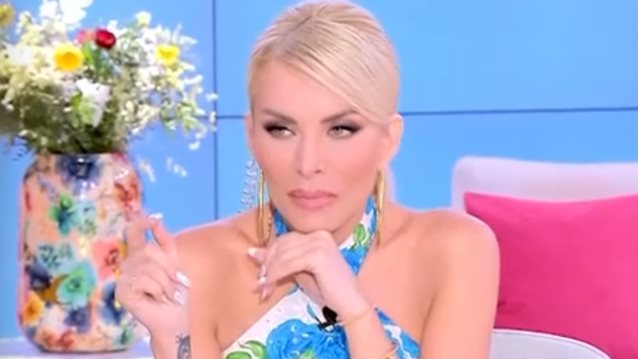 Κατερίνα Καινούργιου: "Θα πω κάτι πολύ βαρύ! Τη βρώμα αυτή την έβγαλαν τα κανάλια στον αέρα"
