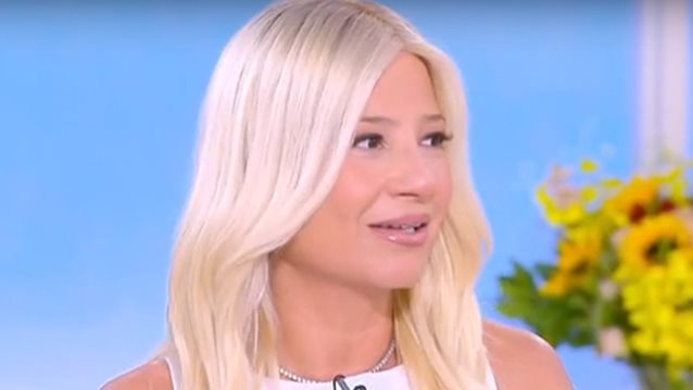 Φαίη Σκορδά: "Δεν κοιμήθηκα όλο το βράδυ, ήμουν 5 ώρες με τα αθλητικά στο Ψυχικό και ούρλιαζα"