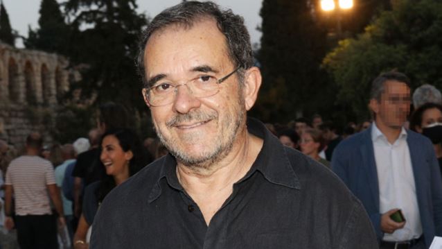 Σπάνια βραδινή έξοδος για τον Παύλο Τσίμα με τη σύζυγο του