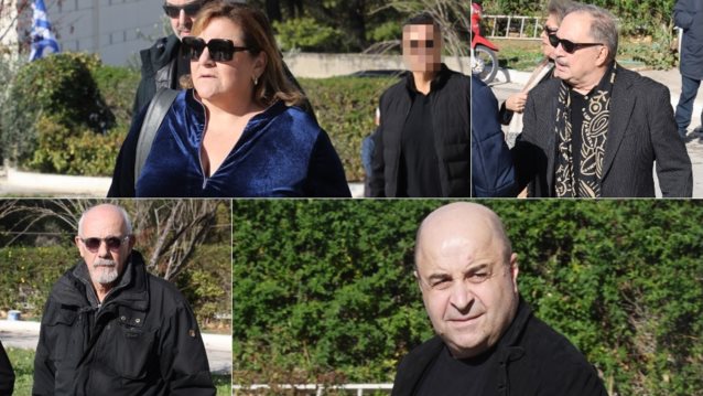 Πλήθος κόσμου στο τελευταίο αντίο στον Κώστα Γεωργουσόπουλου