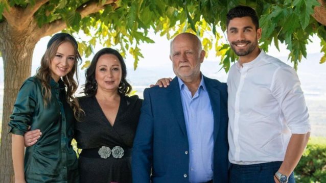 The Bachelor | Η αμηχανη ερώτηση της μητέρας της Βίβιαν και η εξομολόγηση της Ραφάελας για τον πατέρα της