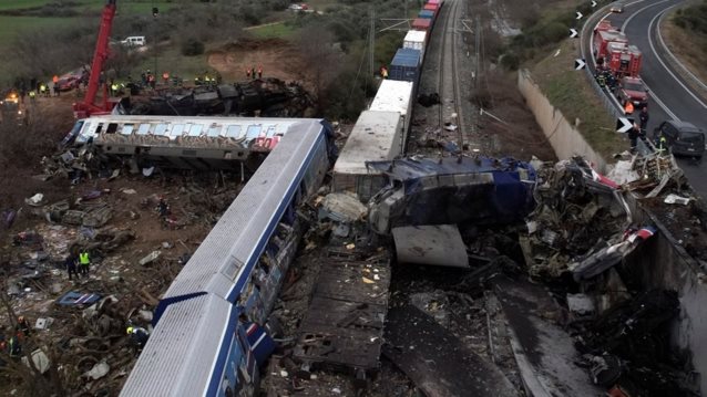 Τέμπη: "Πέρασε από 15 κάμερες αλλά δεν υπάρχει ένα πλάνο" - Η απορία για την εμπορική αμαξοστοιχία