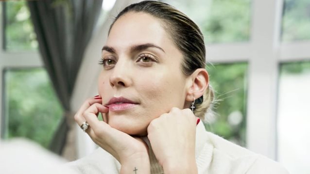 Η Μαντώ Γαστεράτου φωτογραφίζει τα δυο της παιδιά, Γιώργο και Κυβέλη λίγο πριν γίνει μαμά για τρίτη φορά