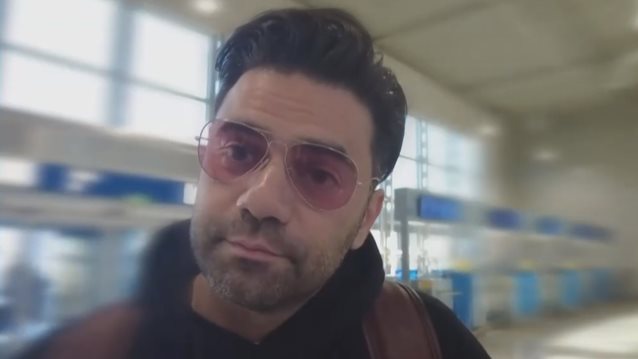 Ο Θοδωρής Μαραντίνης απαντά on camera στις φήμες που τον θέλουν σε σχέση με την Κατερίνα Παπουτσάκη