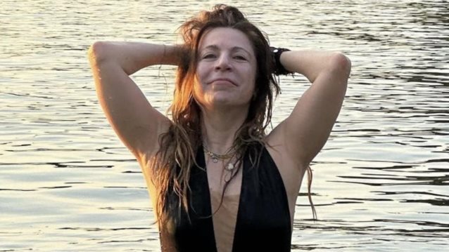 Η Δήμητρα Παπαδοπούλου με ολόσωμο μαύρο μαγιό κάνει προπόνηση για τους Ολυμπιακούς Αγώνες