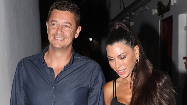 Οι πρώτες φωτογραφίες από τις διακοπές του Αντώνη Σροίτερ &amp; της Ιωάννας Μπούκη με τα παιδιά τους