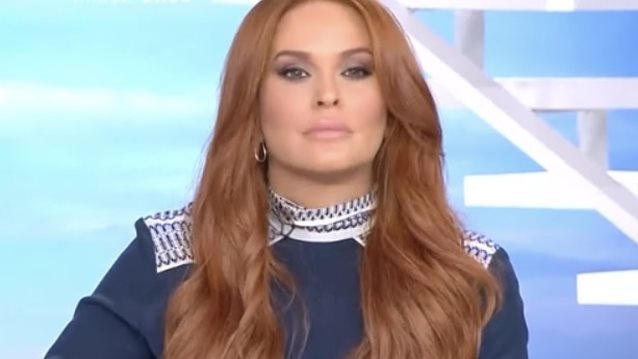 Σίσσυ Χρηστίδου: "Έμαθα μετά τα 30 ότι με παρακολουθούσε - Έμπαινε πίσω από θάμνους μαζί με τον μπαμπά μου"