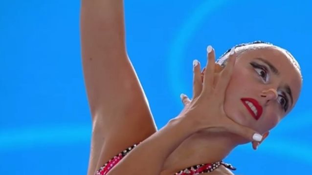 Βασιλική Αλεξανδρή: Χάλκινο μετάλλιο στη συγχρονισμένη κολύμβηση... με τη συνοδεία του Βασίλη Παπακωνσταντίνου [βίντεο]