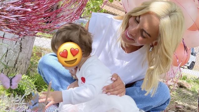 Ιωάννα Μαλέσκου | Η κόρη της έγινε ενός έτους - Οι φωτογραφίες από τα γενέθλια και το μακροσκελές μήνυμα