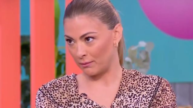 Ξέσπασε η Δέσποινα Καμπούρη on air: "Με έχει περιλάβει πολλές φορές, δεν ήξερε το όνομά μου"