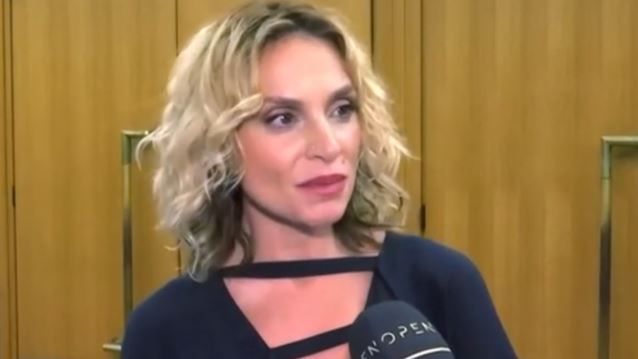 Ελεωνόρα Ζουγανέλη: "Κάποιες φορές νιώθω μεγαλύτερη ντροπή όταν βλέπω τους γονείς μου"