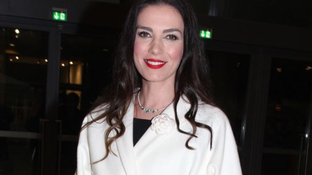 Η Φωτεινή Δάρρα σε μία σπάνια εμφάνιση με την πανύψηλη κόρη της