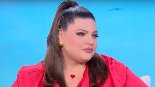 Η όλο νόημα απάντηση της Δανάης Μπάρκα: &quot; Δεν είναι κακό να...&quot;