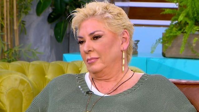 Σοκάρει η Δήμητρα Λιάνη: "Μπήκε ο Νίκος Παπανδρέου, έλυσε τη ζώνη του και την έκανε έτσι, ότι θα με δείρει"