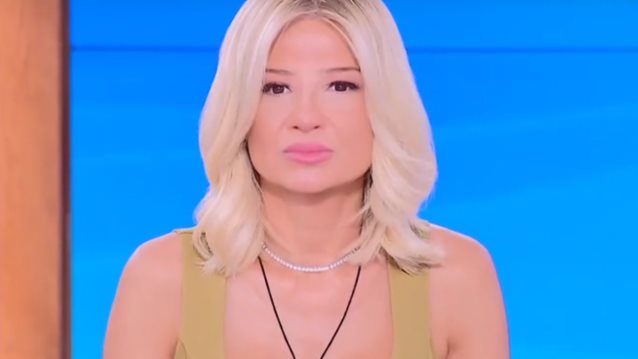 Φαίη Σκορδά: "Μας κοροϊδεύουν μες στα μούτρα μας"