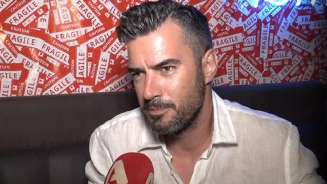 Γιάννης Τσιμιτσέλης: &quot;Έγινα πατέρας ένα χρόνο μετά τη γέννηση της κόρης μου, όταν άρχισε να επικοινωνεί&quot;