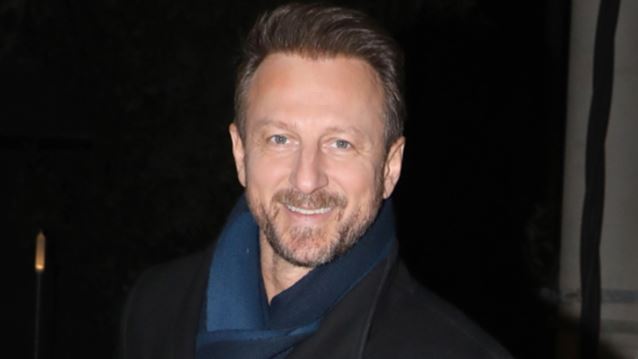 Ο Κώστας Καραφώτης σε μία σπάνια εμφάνιση με την κούκλα σύζυγό του