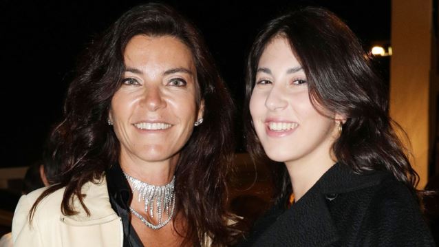 Η Ντεμήλια Καμπουρίδη μετακομίζει στη Νέα Υόρκη για σπουδές! Το αποχαιρετιστήριο δείπνο της Μαρίνας Βερνίκου &amp; του Μίλτου Καμπουρίδη