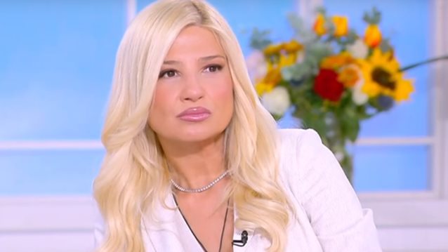 Φαίη Σκορδά: "Θα μπορούσαν να με βγάλουν παπαρατσικές φωτογραφίες μετά το διαζύγιο, δεν είναι όλος ο κόσμος έτσι"