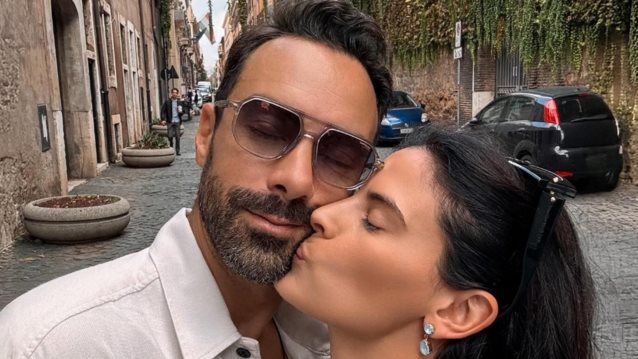 Η αντίδραση του Σάκη Τανιμανίδη όταν είδε ξανθιά τη Χριστίνα Μπόμπα