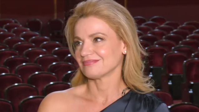 Το μεθυστικό άρωμα που φορά κάθε μέρα η Παναγιώτα Βλαντή έχει ελληνική υπογραφή