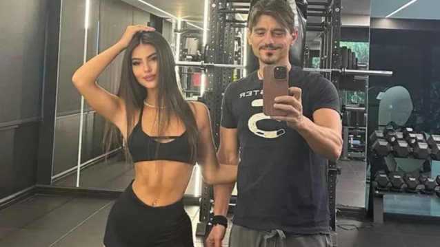 Η Δέσποινα Γιαννακοπούλου χορεύει στο TikTok, φορώντας λευκή γούνα