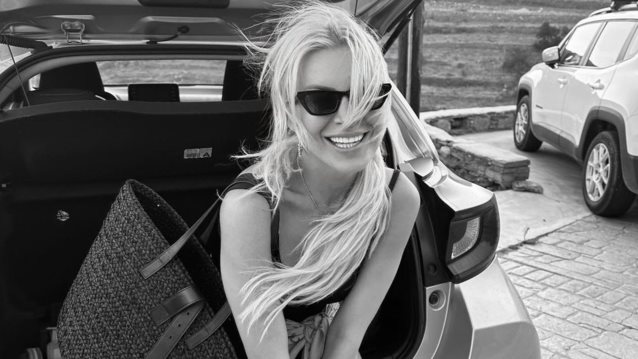 Οι φωτογραφίες της Κατερίνας Καινούργιου από το ταξίδι στην Πάρο με τον σύντροφό της