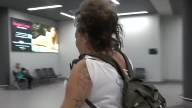 Η πρώτη on camera αντίδραση της Ματούλας Ζαμάνη μετά τα σχόλια για τη μπλούζα που έβγαλε στη συναυλία της