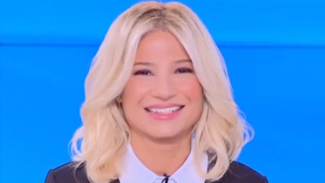 Σάστισε η Φαίη Σκορδά με την on air ατάκα της Βίκυς Παγιατάκη