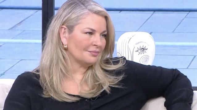 Ελισάβετ Μουτάφη: "Ήμασταν στο νεκροταφείο με την Πέγκυ Τρικαλιώτη - Μου στέλνει τη φωτογραφία και αλλάζω χρώμα"