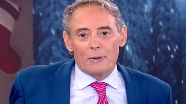 Ο Ιορδάνης Χασαπόπουλος επέστρεψε στην εκπομπή μετά την περιπέτεια της υγείας του: &quot;Τυχαίνουν κι αυτά στη ζωή&quot;