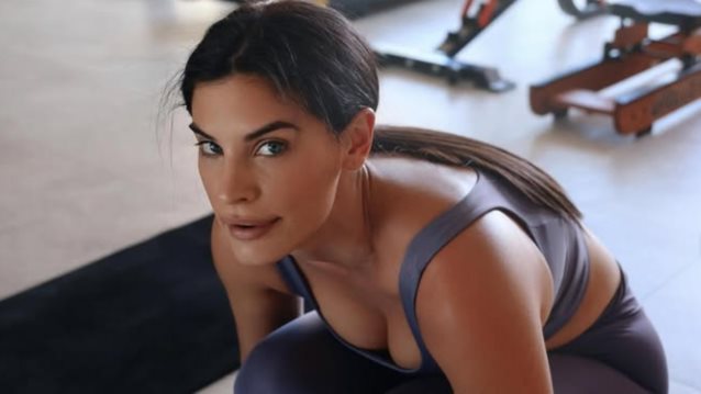 Χριστίνα Μπόμπα: &quot;Ξύπνησα έτσι, τα χείλη μου έγιναν τριπλάσια&quot;