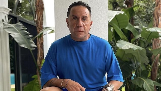 Νέα δημόσια εμφάνιση για τον Γιώργο Μαζωνάκη μετά τη δικαστική διαμάχη με την αδελφή του, Βάσω