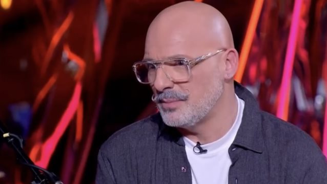 Νίκος Μουτσινάς: &quot;Η πρώτη μου φορά δεν ευδοκίμησε, ήταν με κοπέλα, γι’ αυτό&quot;