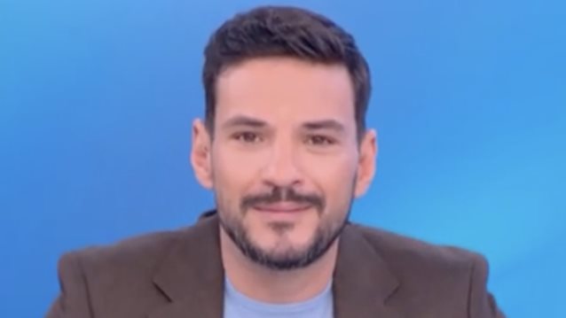 Κώστας Τσουρός: "Μόνος του κρεμιέται στα μανταλάκια ο Γιώργος Νταλάρας με αυτά που είπε"