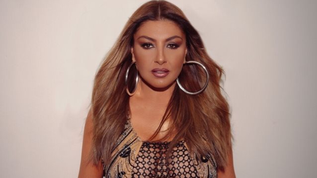 Η στιγμή που η Έλενα Παπαρίζου ξεσπά σε κλάματα όταν βλέπει τον πατέρα της σε βίντεο από τη Eurovision του 2005