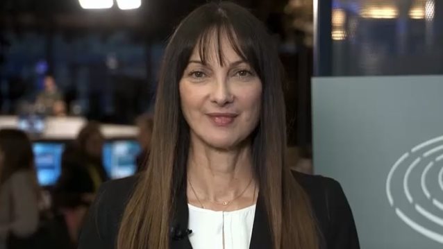 Έλενα Κουντουρά: &quot;Ο Στέφανος Κασσελάκης είναι καθαρός, δεν έχει να κρύψει τίποτε, έχει αρχές και αξίες&quot;