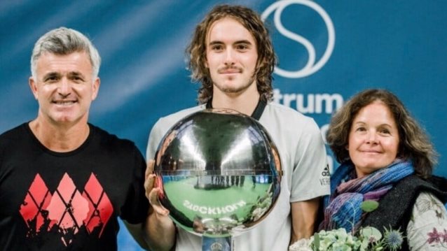 Η μητέρα του Στέφανου Τσιτσιπά αποκαλύπτει: "Δεν είχαν καλή σχέση με τον πατέρα του από τότε"