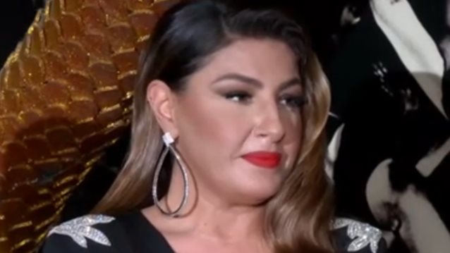 Η αντίδραση της Έλενας Παπαρίζου σε ερώτηση για τον Τόνυ Μαυρίδη και τη διαμάχη τους