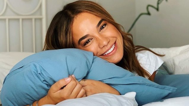 Άρπαξαν φωτιά τα μαλλιά της Πηνελόπης Πλάκα