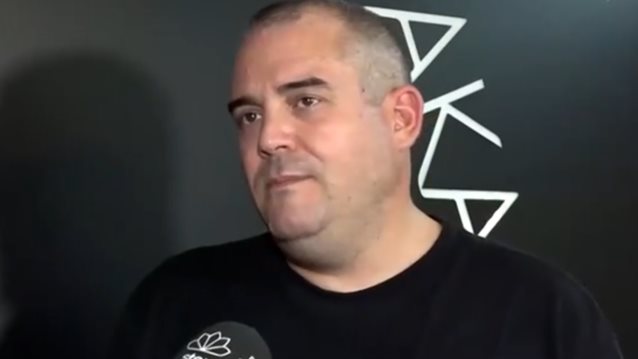 Η αναφορά του Πυγμαλίωνα Δαδακαρίδη στη μεταμόρφωσή του: &quot;Μένω δύο ώρες ακίνητος, πρακτικά έχει μία δυσκολία&quot;