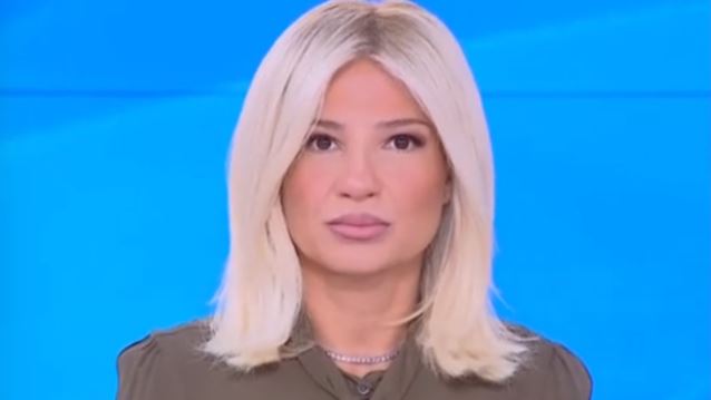 Η Φαίη Σκορδά &quot;αιφνιδίασε&quot; on air τον Ανδρέα Μικρούτσικο: &quot;Λες δημόσια τι ψηφίζεις; Εγώ νόμιζα ότι είσαι ΚΚΕ&quot;