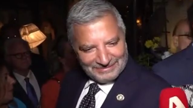 Ο Γιώργος Πατούλης αποκάλυψε on camera το φύλο του μωρού που περιμένει η σύντροφός του, Νάνσυ Κοιλού