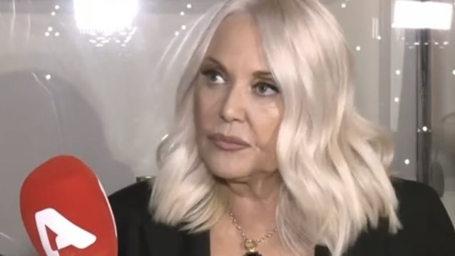 Η αντίδραση της Ρούλας Κορομηλά σε ερώτηση για την Ελένη Μενεγάκη: "Εκείνη έχει την πορεία της κι εγώ τη δική μου"