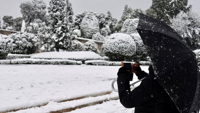 Σε εξέλιξη η κακοκαιρία &quot;Ελπίς&quot;: Χιόνια στα βουνά της Αττικής και τα βόρεια προάστια - Αναλυτική πρόγνωση ανά περιοχή