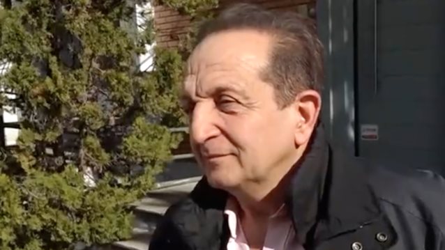 Σπύρος Μπιμπίλας: "Αν είχαν λεφτά, είχε πει ο σοφός Δαλιανίδης, θα τις κάνανε όλες έγχρωμες"