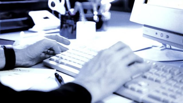 Γνωστή τραγουδίστρια εξομολογείται: &quot;Είχα περάσει revenge porn. Kάποιος διέρρευσε γυμνές φωτογραφίες μου στο διαδίκτυο&quot;